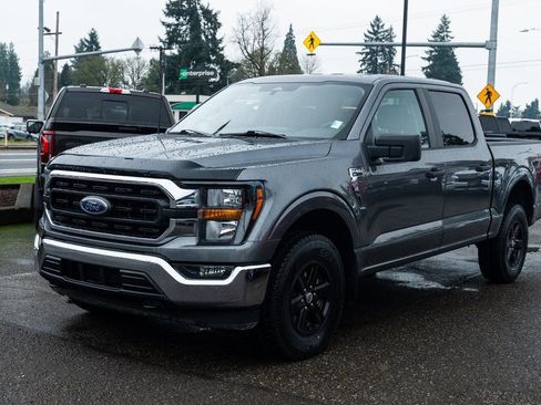 Used 2023 Ford F150 XLT image 3