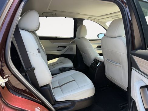 Certified 2024 MAZDA CX-90 Plug-In Hybrid w/ Premium Plus AWD/4WD image 18