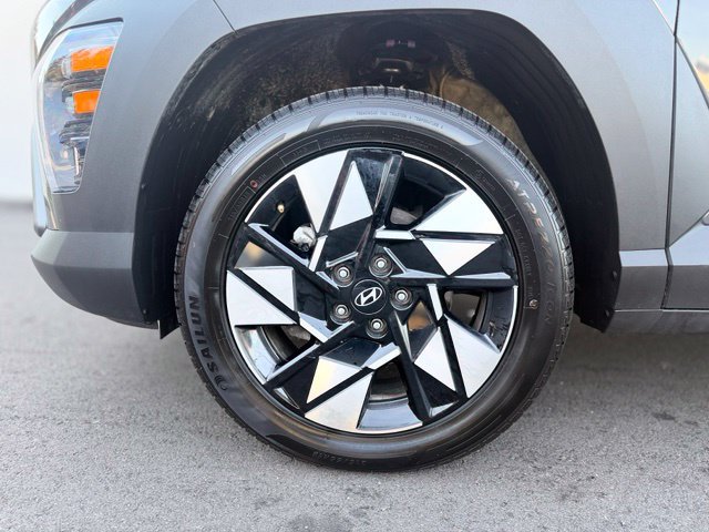 Used 2024 Hyundai Kona SEL AWD/4WD image 28