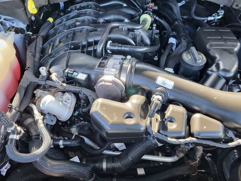 Certified 2025 Jeep Grand Cherokee Altitude AWD/4WD image 24