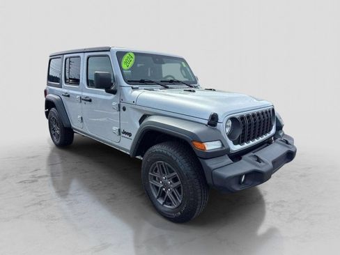 Used 2024 Jeep Wrangler Unlimited Sport AWD/4WD image 7