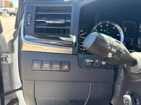 Used 2020 Lexus LX 570 4WD w/ Sport Package image 11