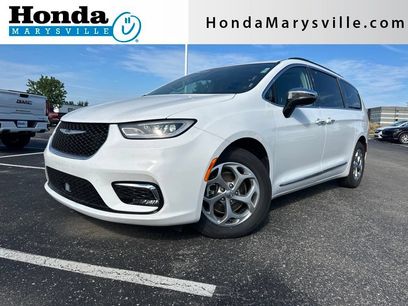 Used 2023 Chrysler Pacifica Limited