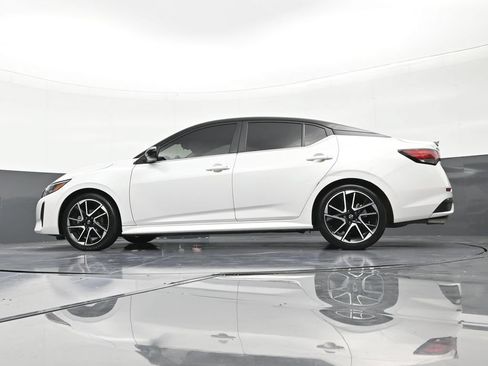 Used 2024 Nissan Sentra SR FWD image 21