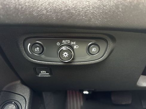 Used 2023 GMC Terrain SLT w/ Elevation Edition FWD image 18