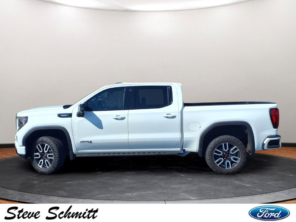 Used 2024 GMC Sierra 1500 AT4 w/ Technology Package AWD/4WD image 2