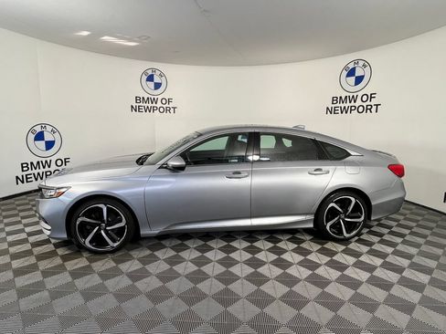 Used 2018 Honda Accord Sport image 5