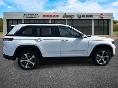 New 2025 Jeep Grand Cherokee Limited w/ Luxury Tech Group II image 31