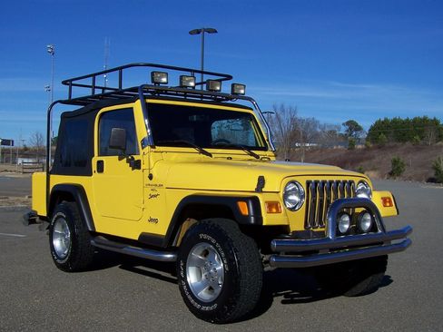 Used 2000 Jeep Wrangler Sport image 1
