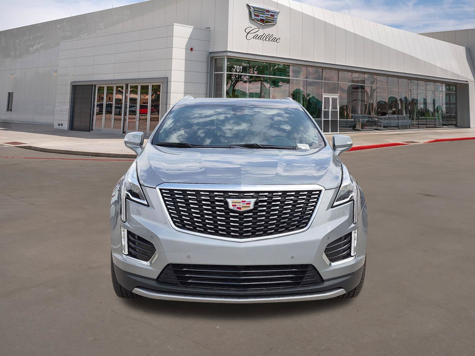 Certified 2025 Cadillac XT5 Premium Luxury FWD image 2
