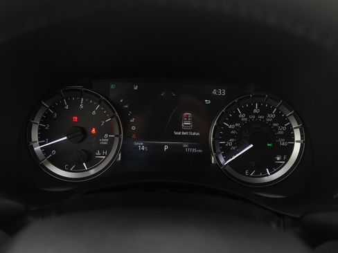 Used 2023 Toyota Highlander XSE image 28