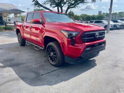 Used 2025 Toyota Tacoma SR5 AWD/4WD image 7