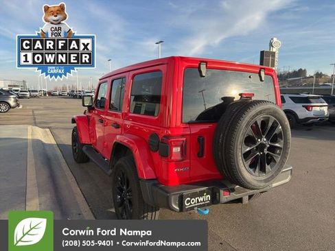 Used 2022 Jeep Wrangler Unlimited Sahara w/ Cold Weather Group image 7