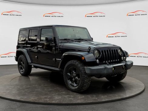 Used 2015 Jeep Wrangler Unlimited Sahara image 3