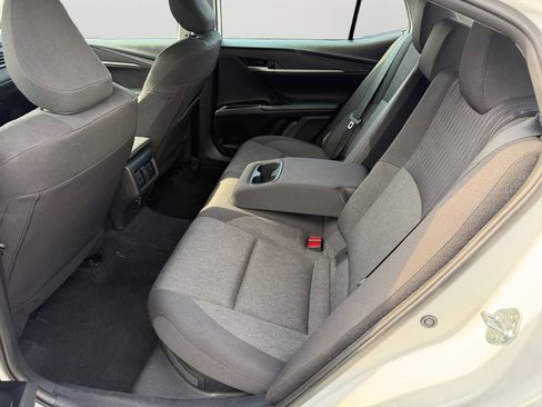 Used 2025 Toyota Camry LE image 15