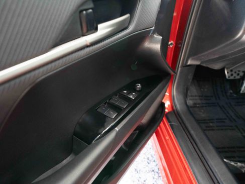 Used 2025 Toyota Camry SE image 7