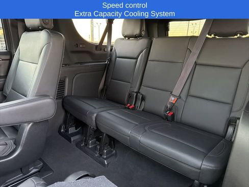 Used 2021 Chevrolet Suburban Z71 w/ Z71 Signature Package image 13