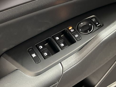 New 2026 Kia Sportage EX AWD/4WD image 13