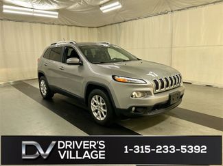 Used 2016 Jeep Cherokee Latitude image 1
