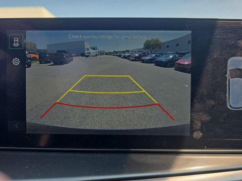 Used 2025 Kia Sorento S w/ Panoramic Sunroof Package FWD image 25