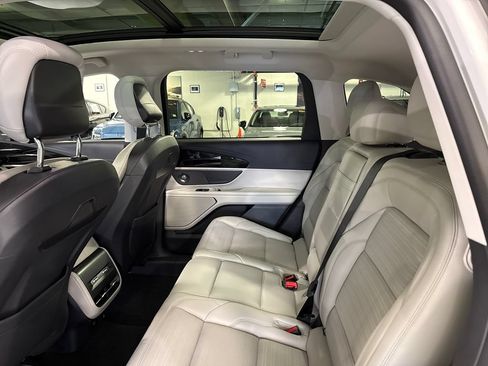 Used 2026 Lincoln Nautilus Reserve AWD/4WD image 22