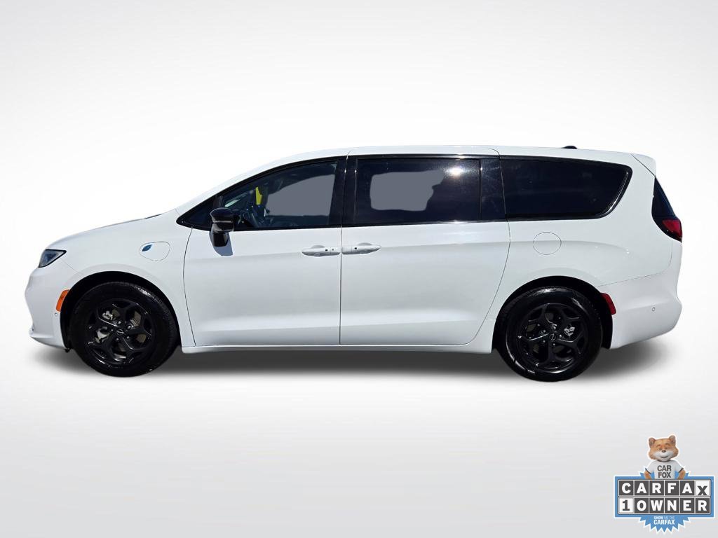 Used 2024 Chrysler Pacifica Limited FWD image 4