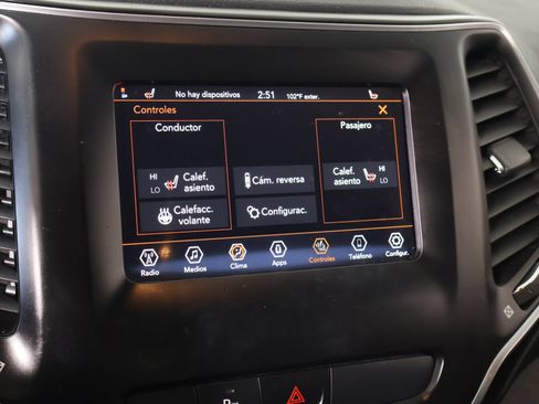 Used 2020 Jeep Cherokee Latitude Plus AWD/4WD image 7