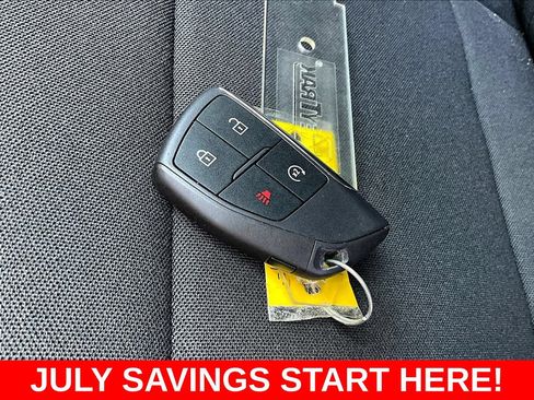 Used 2026 Chevrolet Equinox EV LT FWD image 39