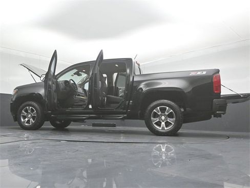 Used 2017 Chevrolet Colorado Z71 image 57