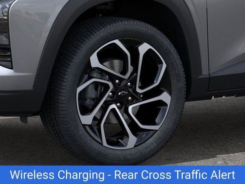 New 2026 Chevrolet Trax RS w/ Sunroof Package image 9