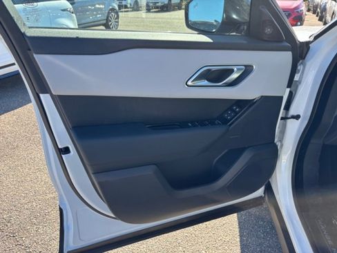 Certified 2026 Land Rover Range Rover Velar S AWD/4WD image 21