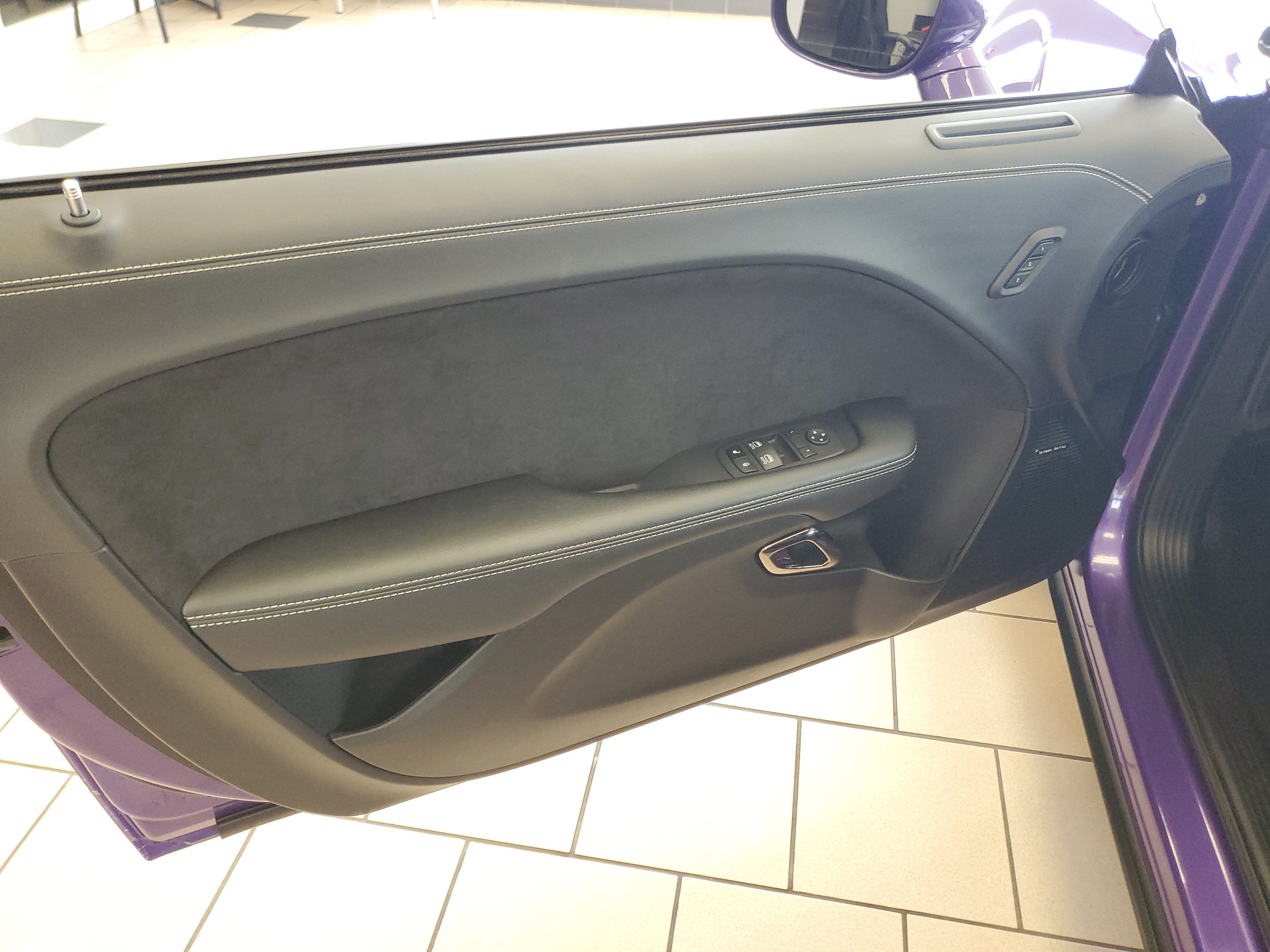 Used 2023 Dodge Challenger SRT Hellcat RWD image 10