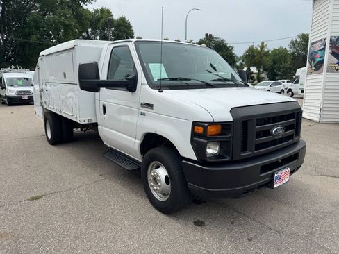 Used 2012 Ford E-450 and Econoline 450 Super Duty RWD image 4
