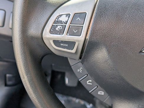 Used 2014 Mitsubishi Lancer ES image 29