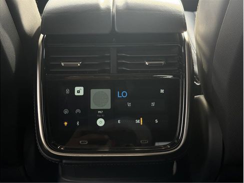 Used 2022 Rivian R1T Adventure image 22