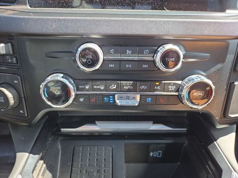 Used 2023 Ford F350 Platinum AWD/4WD image 19