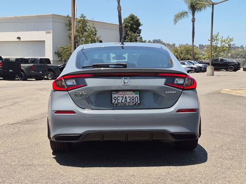Used 2023 Honda Civic Sport image 4