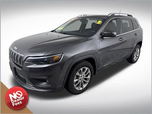 Used 2019 Jeep Cherokee Latitude Plus w/ Comfort/Convenience Group image 8