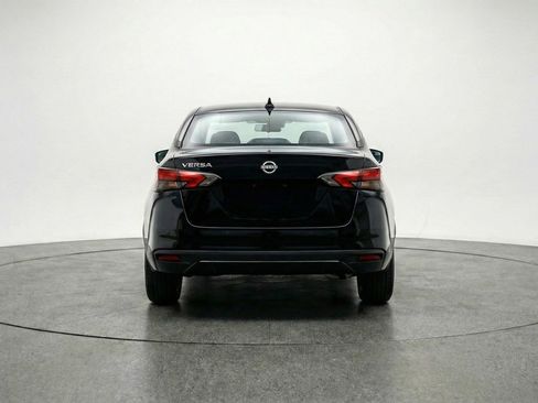 Used 2025 Nissan Versa SV image 6