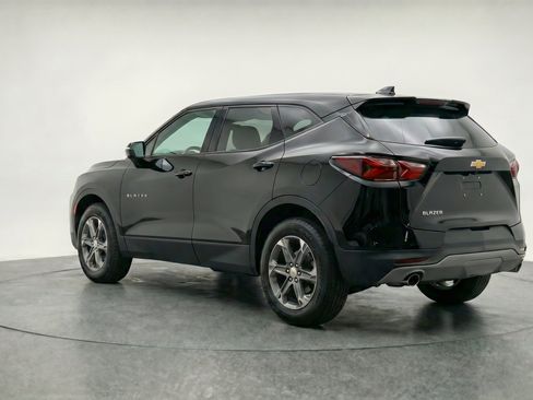 Used 2025 Chevrolet Blazer LT FWD image 6