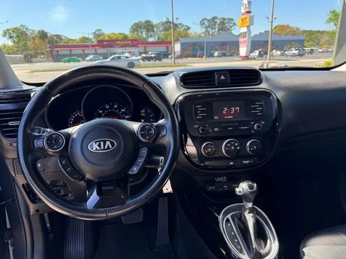 Used 2016 Kia Soul ! image 8