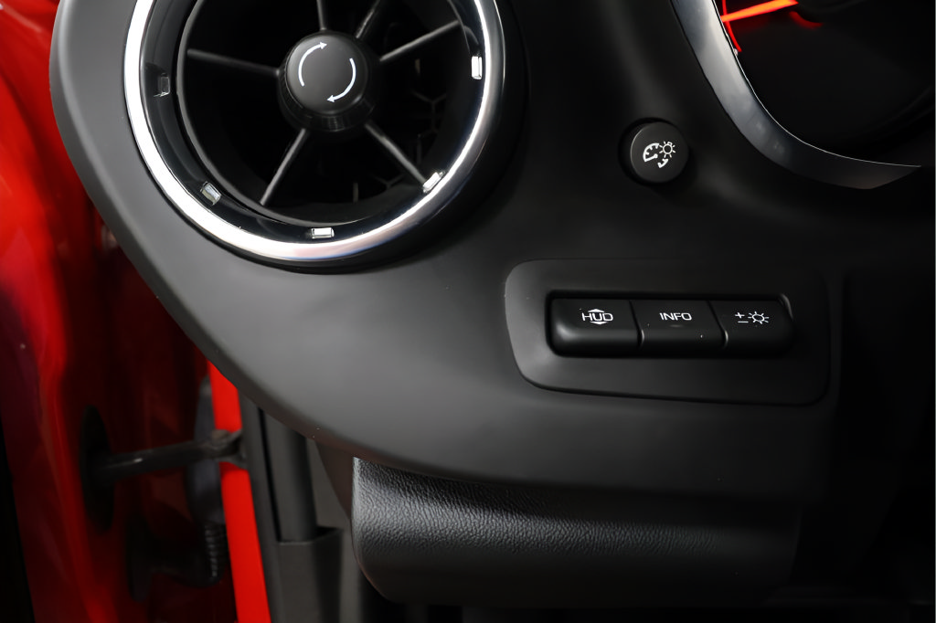 Used 2021 Chevrolet Camaro SS RWD image 18
