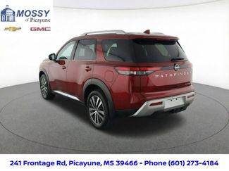 Certified 2022 Nissan Pathfinder Platinum w/ Cargo Package video 4
