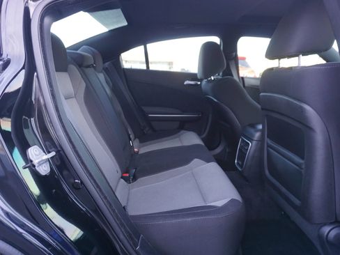 Used 2015 Dodge Charger SXT RWD image 20