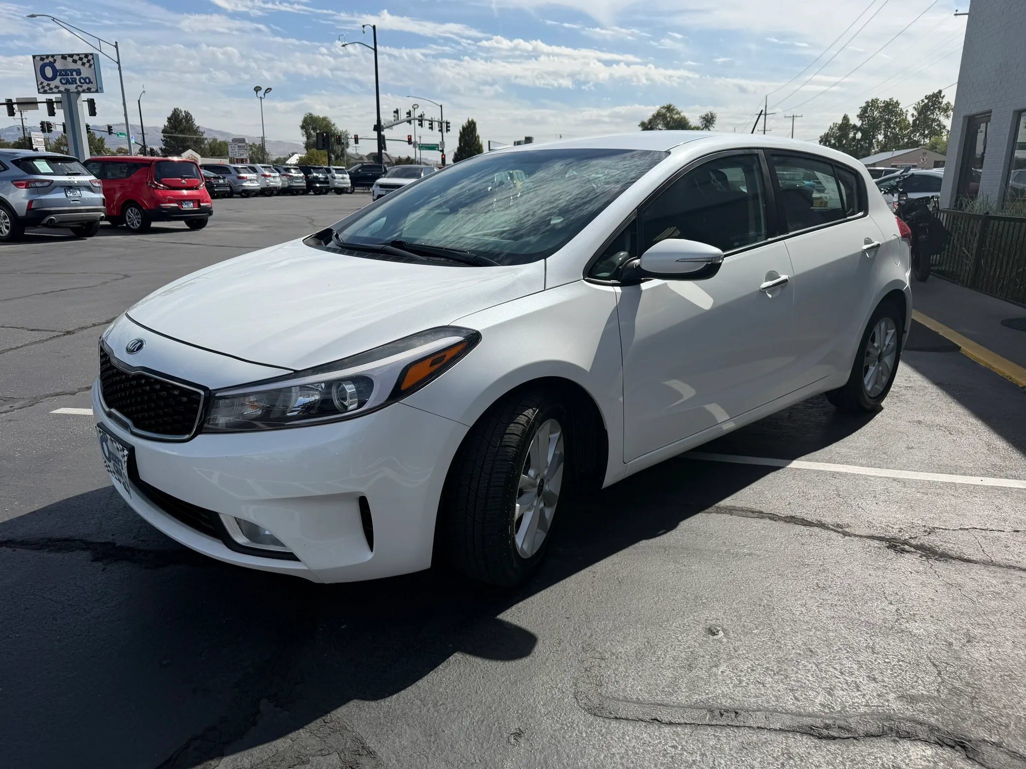 Used 2017 Kia Forte LX w/ LX Popular Plus Package FWD image 4