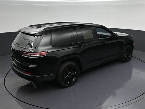 Used 2024 Jeep Grand Cherokee L Limited w/ Black Appearance Package RWD image 20