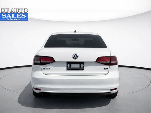 Used 2017 Volkswagen Jetta S image 6