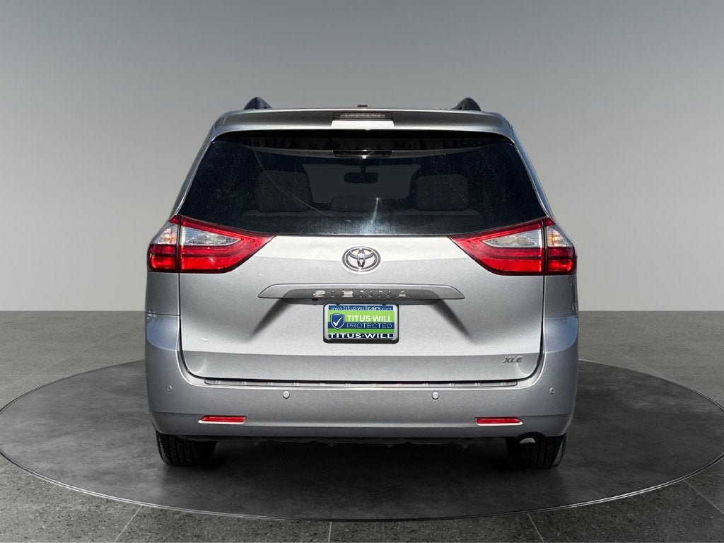 Used 2017 Toyota Sienna XLE w/ XLE Navigation Package FWD image 9