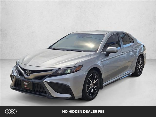 Used 2021 Toyota Camry SE FWD image 1