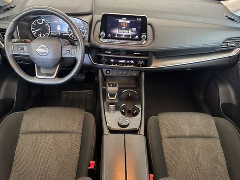 Used 2025 Nissan Rogue SV AWD/4WD image 16